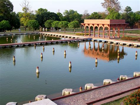 patrachar shalimar bagh|lahore shalimar bagh pictures.